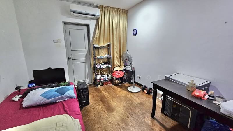 2-storey Terraced House for Sale in Alam Impian (Shah Alam) - Erin Yusof - Bedroom - PropertyGuru.com.my
