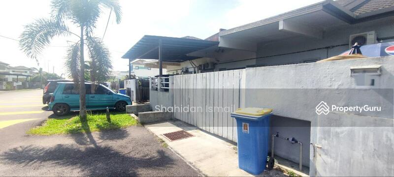 Terraced House for Sale in Kampung Batu 9 Kebun Baru (Telok Panglima Garang) - Shahidan Ismail - PropertyGuru.com.my