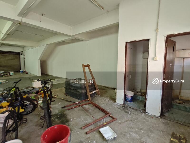 For Rent - End Lot 2 Sty Shop Teknologi Cheng nr Factory Industrial Batu Berendam