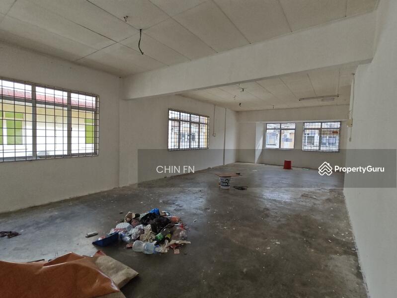 For Rent - End Lot 2 Sty Shop Teknologi Cheng nr Factory Industrial Batu Berendam
