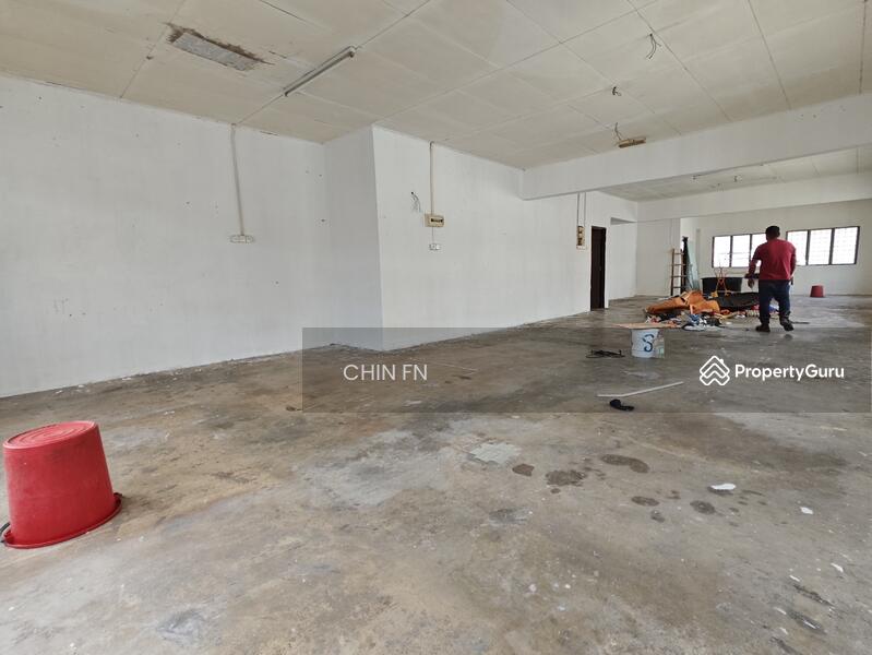 For Rent - End Lot 2 Sty Shop Teknologi Cheng nr Factory Industrial Batu Berendam