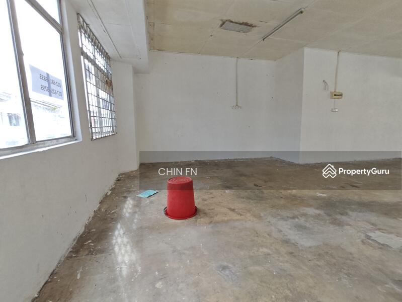 For Rent - End Lot 2 Sty Shop Teknologi Cheng nr Factory Industrial Batu Berendam