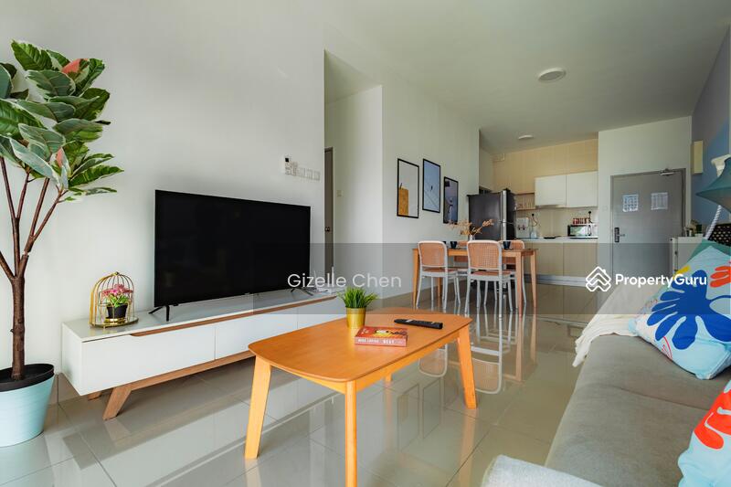 livng room & dining room view