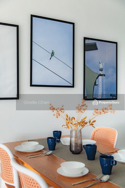 dining with essential 