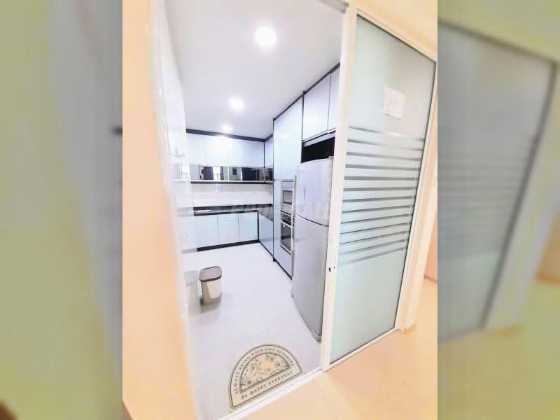 Service Residence for Rent at Vista Alam - Erin Yusof - Kitchen - PropertyGuru.com.my
