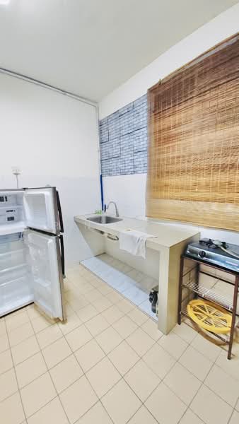 Apartment for Rent at Rimba 2 - Erin Yusof - Kitchen - PropertyGuru.com.my