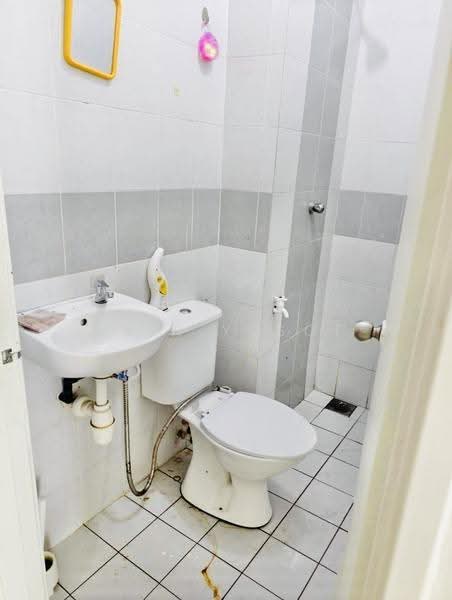 Pangsapuri untuk Disewa di 162 Residency - Erin Yusof - Bathroom - PropertyGuru.com.my