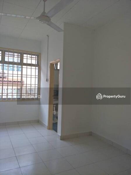 For Sale - Masai Kampung Plentong Baru 2.5 Storey End Lot With Land 10feet