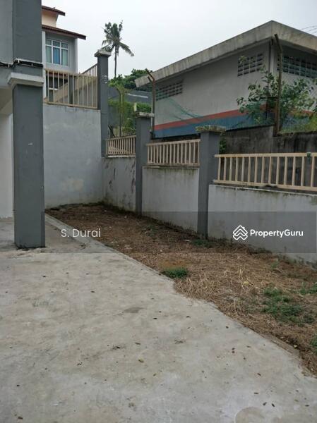 For Sale - Masai Kampung Plentong Baru 2.5 Storey End Lot With Land 10feet