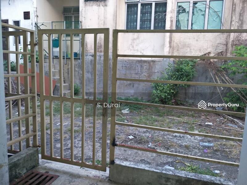 For Sale - Masai Kampung Plentong Baru 2.5 Storey End Lot With Land 10feet