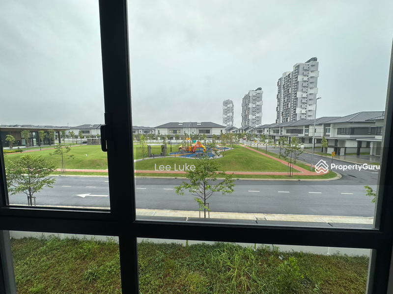 For Sale - Bungalow at Bandar Tropicana Aman