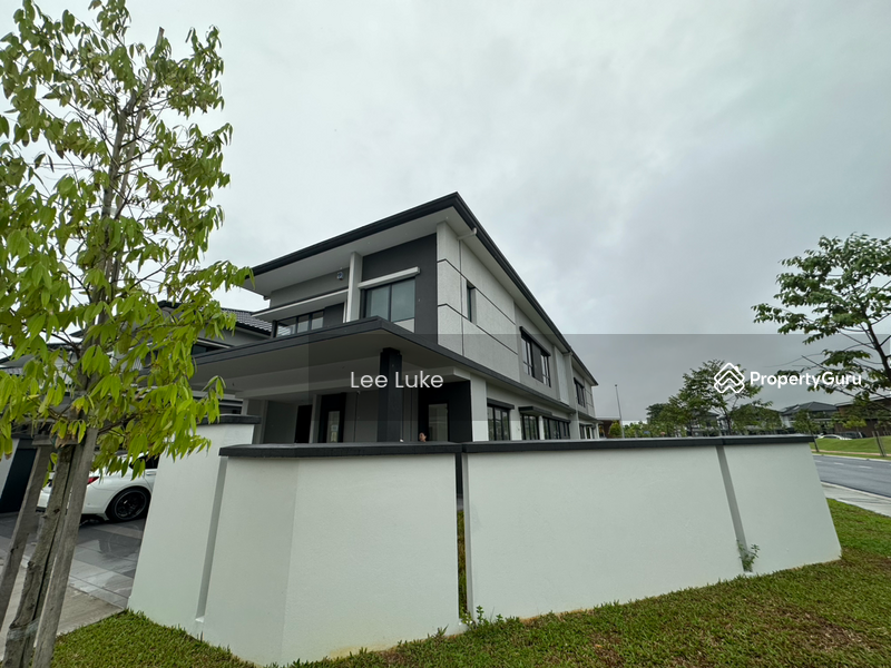 For Sale - Bungalow at Bandar Tropicana Aman