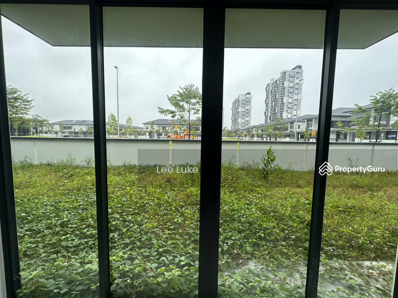 For Sale - Bungalow at Bandar Tropicana Aman