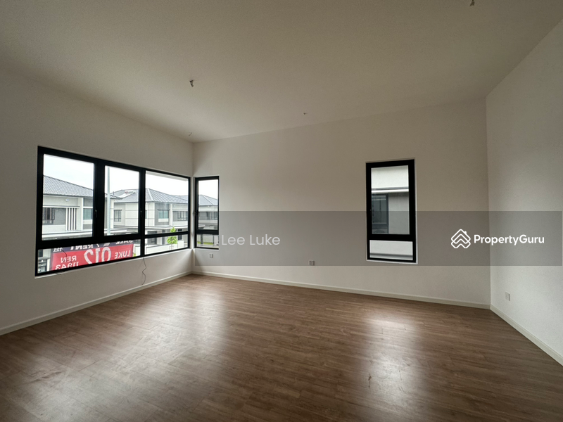 For Sale - Bungalow at Bandar Tropicana Aman