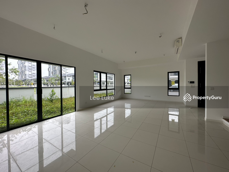For Sale - Bungalow at Bandar Tropicana Aman