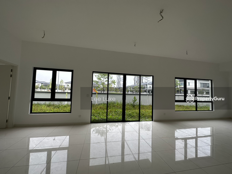 For Sale - Bungalow at Bandar Tropicana Aman