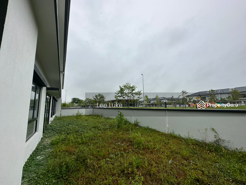 For Sale - Bungalow at Bandar Tropicana Aman