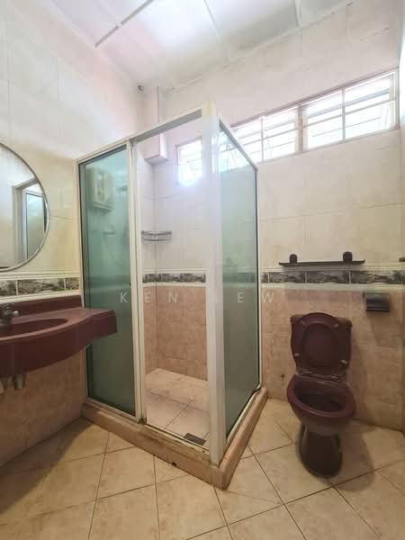 2-storey Terraced House for Sale in Batu 9 (Cheras) - Ken Lew - Bathroom - PropertyGuru.com.my