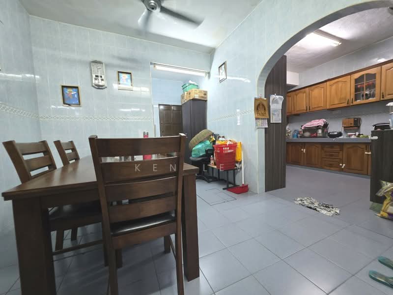 2-storey Terraced House for Sale in Batu 9 (Cheras) - Ken Lew - Dining Room - PropertyGuru.com.my
