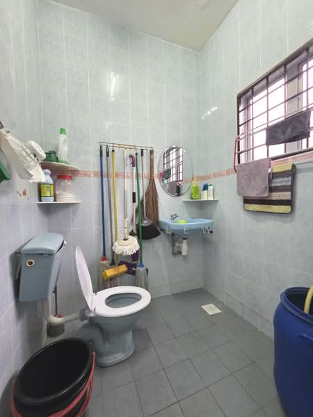 2-storey Terraced House for Sale in Batu 9 (Cheras) - Ken Lew - Bathroom - PropertyGuru.com.my