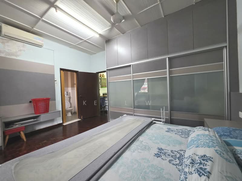 2-storey Terraced House for Sale in Batu 9 (Cheras) - Ken Lew - Bedroom - PropertyGuru.com.my