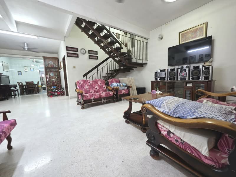 2-storey Terraced House for Sale in Batu 9 (Cheras) - Ken Lew - Living Room - PropertyGuru.com.my