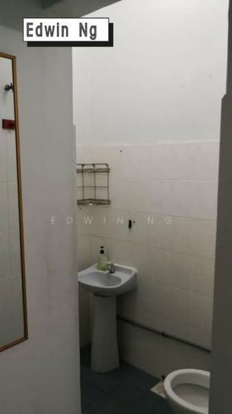 Rumah Berkembar untuk Dijual di Tanjung Bungah (Penang) - Edwin Ng - Bathroom - PropertyGuru.com.my