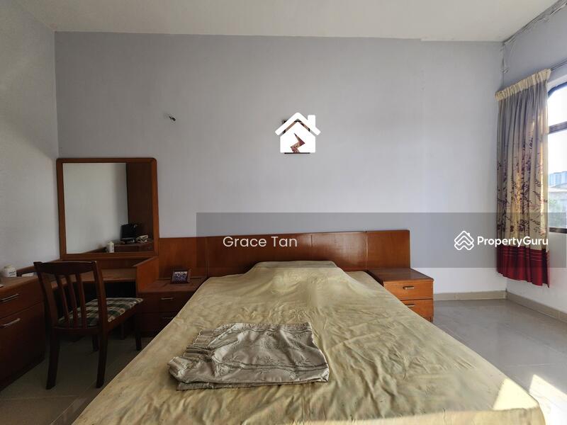 Untuk Disewa - Terrace house at Taman Mayang