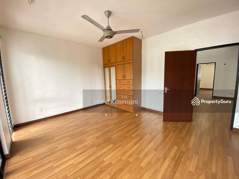 For Sale - Saffron Hills Denai Alam