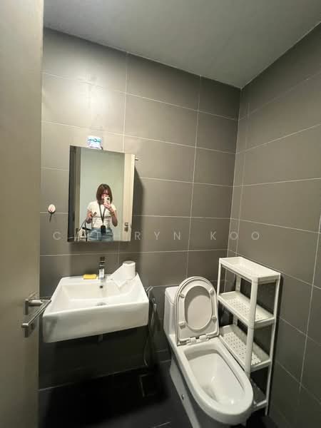 Servis Apartment untuk Disewa di The Leafz @ Dedaun - Cathryn Koo - Bathroom - PropertyGuru.com.my