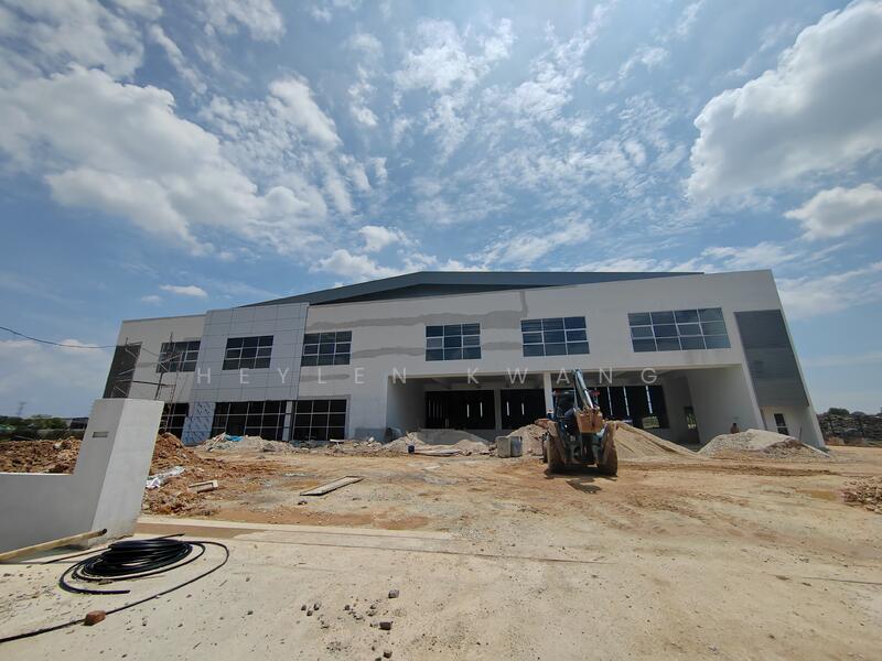 For Rent - Near Shah Alam & Klang Detached Warehouse with Loading Bays For Rent