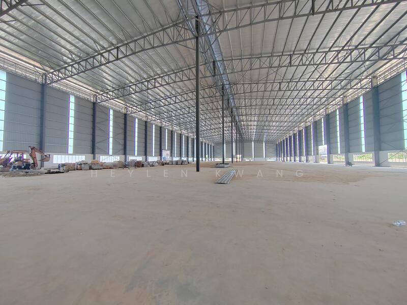For Rent - Near Shah Alam & Klang Detached Warehouse with Loading Bays For Rent