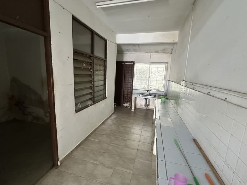 2-storey Terraced House for Rent in Taman Sri Rampai (Wangsa Maju) - Brackson Loh - Kitchen - PropertyGuru.com.my
