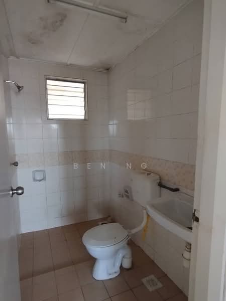 Apartment for Sale at Pangsapuri Seri Meranti - BEN NG - Bathroom - PropertyGuru.com.my
