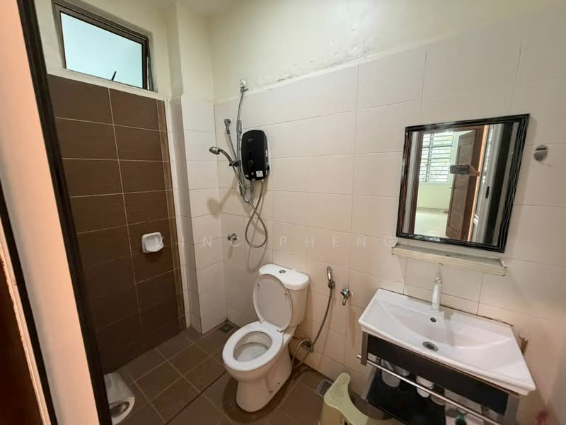 Semi-D house at Taman Saujana Permai untuk Untuk Dijual - RM 550,000, Mac 2026 - PropertyGuru.com.my