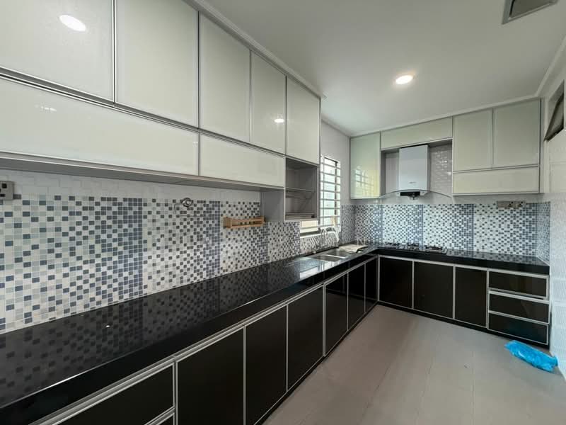 Semi-D house at Taman Saujana Permai untuk Untuk Dijual - RM 550,000, Mac 2026 - PropertyGuru.com.my