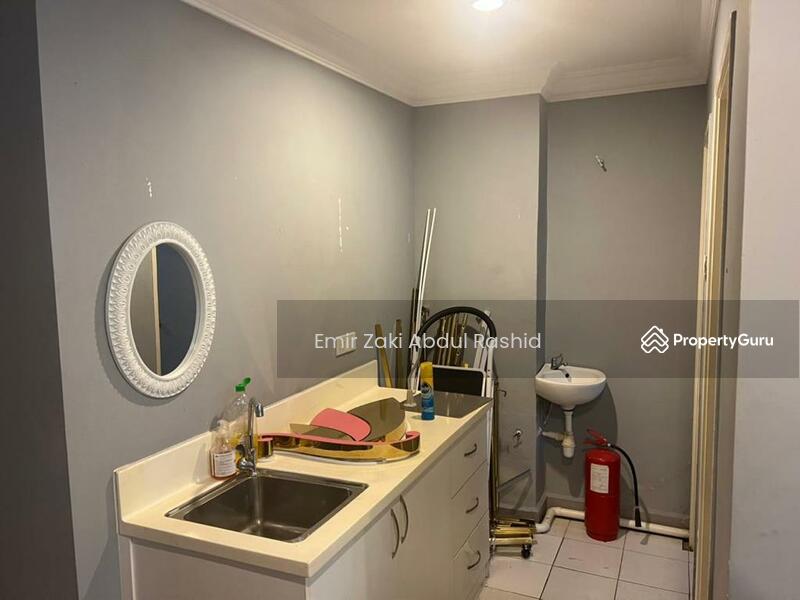 Untuk Dijual - Dana 1 Commercial Centre