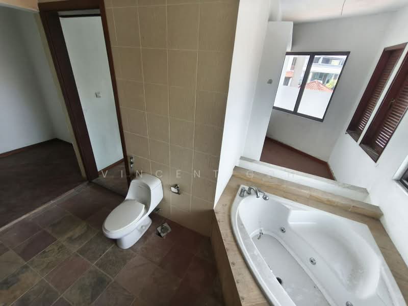 Rumah Teres 2-Tingkat untuk Dijual di Bukit Rahman Putra (Sungai Buloh) - Vincent Goh - Bathroom - PropertyGuru.com.my