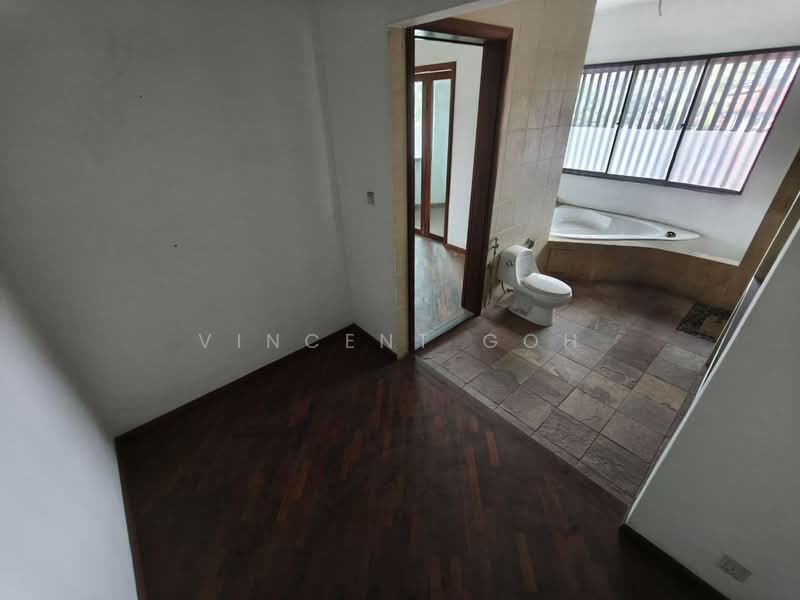 Rumah Teres 2-Tingkat untuk Dijual di Bukit Rahman Putra (Sungai Buloh) - Vincent Goh - Bathroom - PropertyGuru.com.my