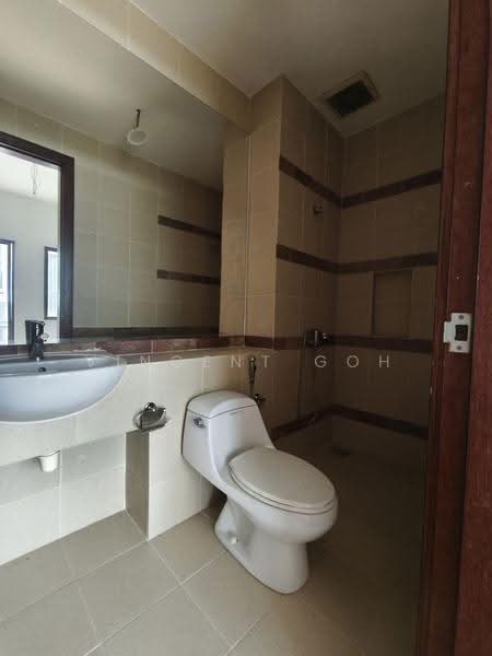 Rumah Teres 2-Tingkat untuk Dijual di Bukit Rahman Putra (Sungai Buloh) - Vincent Goh - Bathroom - PropertyGuru.com.my