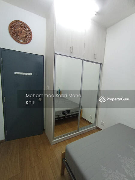 Pangsapuri untuk Disewa di Selangorku Pr1ma Lakefront Homes - Mohammad Sabri Mohd Khir - Bedroom with built in wardrobe. - PropertyGuru.com.my