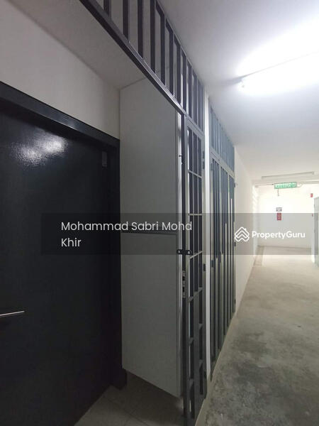 Pangsapuri untuk Disewa di Selangorku Pr1ma Lakefront Homes - Mohammad Sabri Mohd Khir - Apartment corridor with grilled. - PropertyGuru.com.my