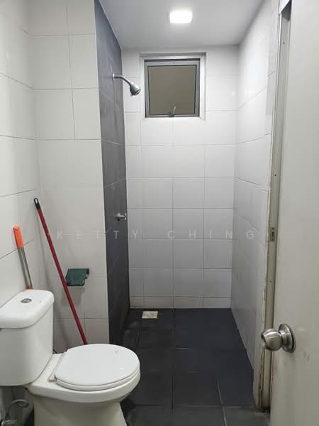 Service Residence for Sale at Maxim Citylights - Ketty Ching - Bathroom - PropertyGuru.com.my