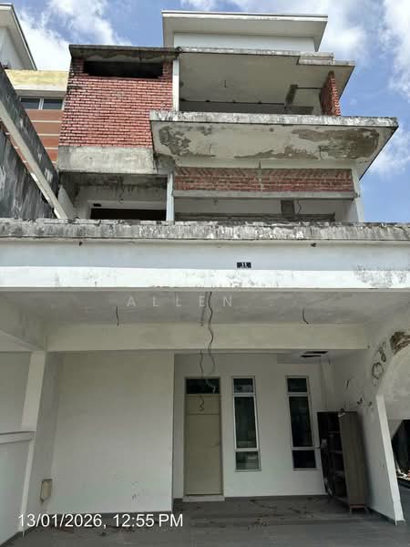 Rumah Berkembar untuk Dijual di Setia Tropika (Johor Bahru) - Allen . - Exterior - PropertyGuru.com.my