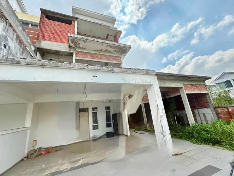 Rumah Berkembar untuk Dijual di Setia Tropika (Johor Bahru) - Allen . - Exterior - PropertyGuru.com.my
