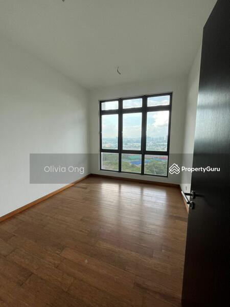 For Sale - Molek Pine 4