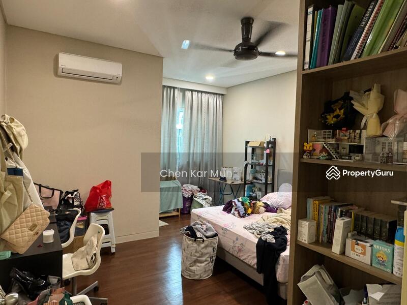 ROOM - SECOND FLOOR