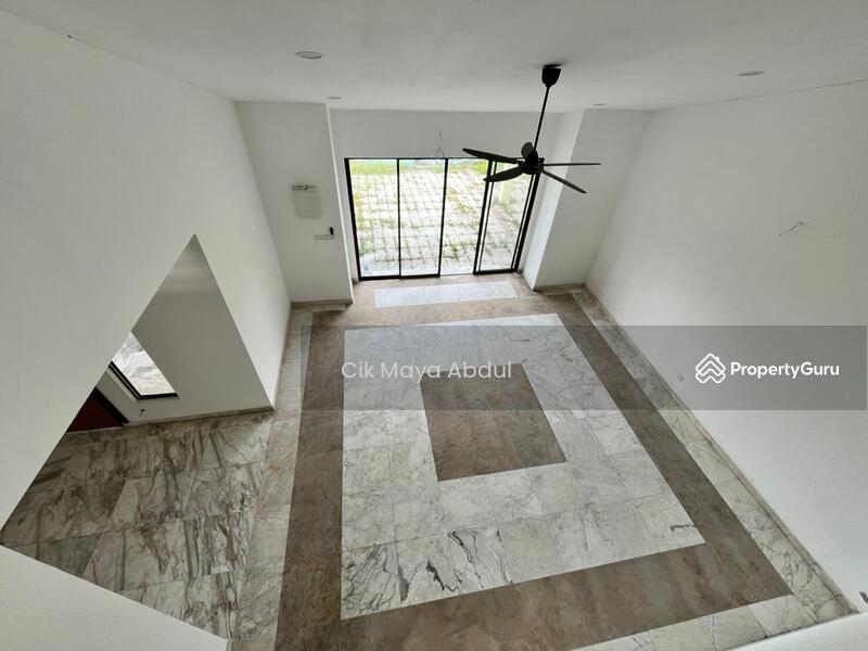 Untuk Dijual - 1.5 Storey Bungalow, Bandar Rinching, Semenyih