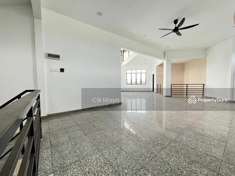 Untuk Dijual - 1.5 Storey Bungalow, Bandar Rinching, Semenyih