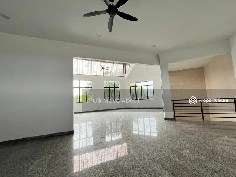 Untuk Dijual - 1.5 Storey Bungalow, Bandar Rinching, Semenyih